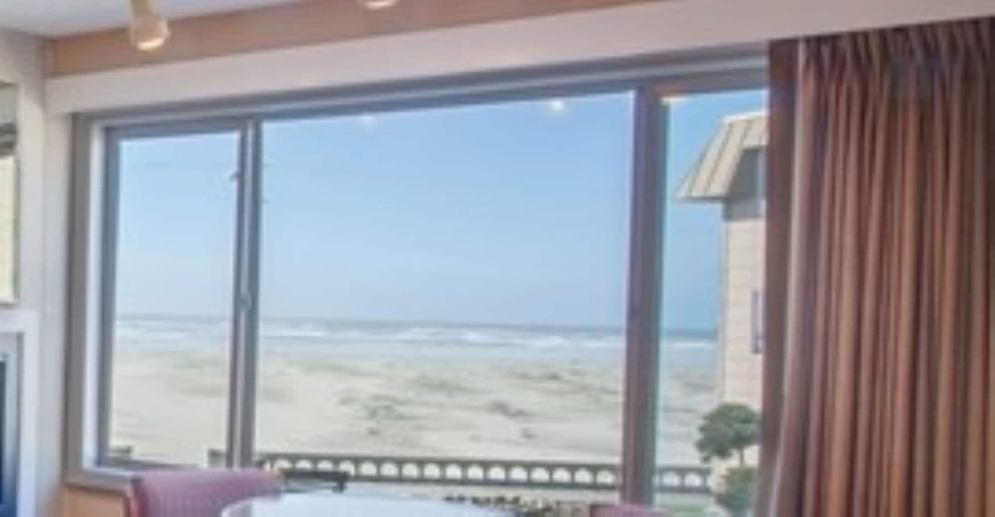 Ebb Tide Oceanfront Inn Seaside Exterior photo